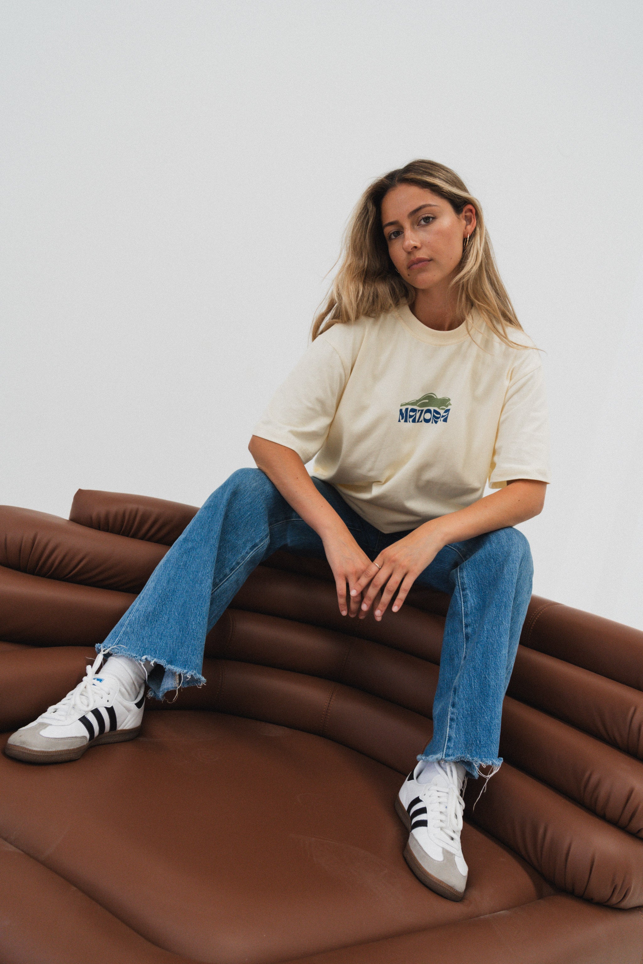 Unisex Peaks n' Poses Tee - Cream